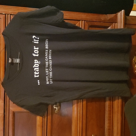 Tops - Taylor Swift Reputation Tour Lyric tshirt